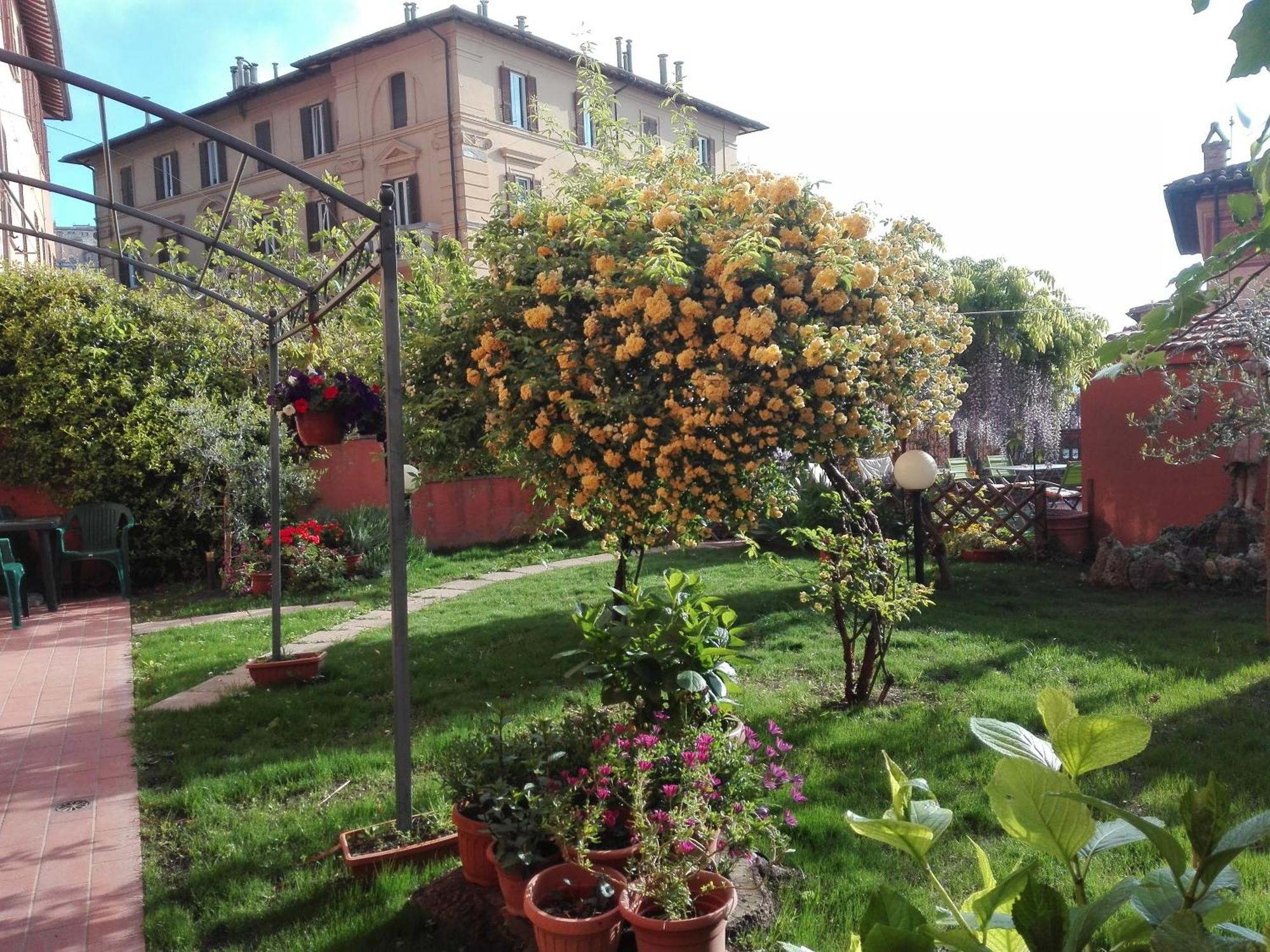 Al Giardino Di Alice Bed & Breakfast Perugia Exterior photo