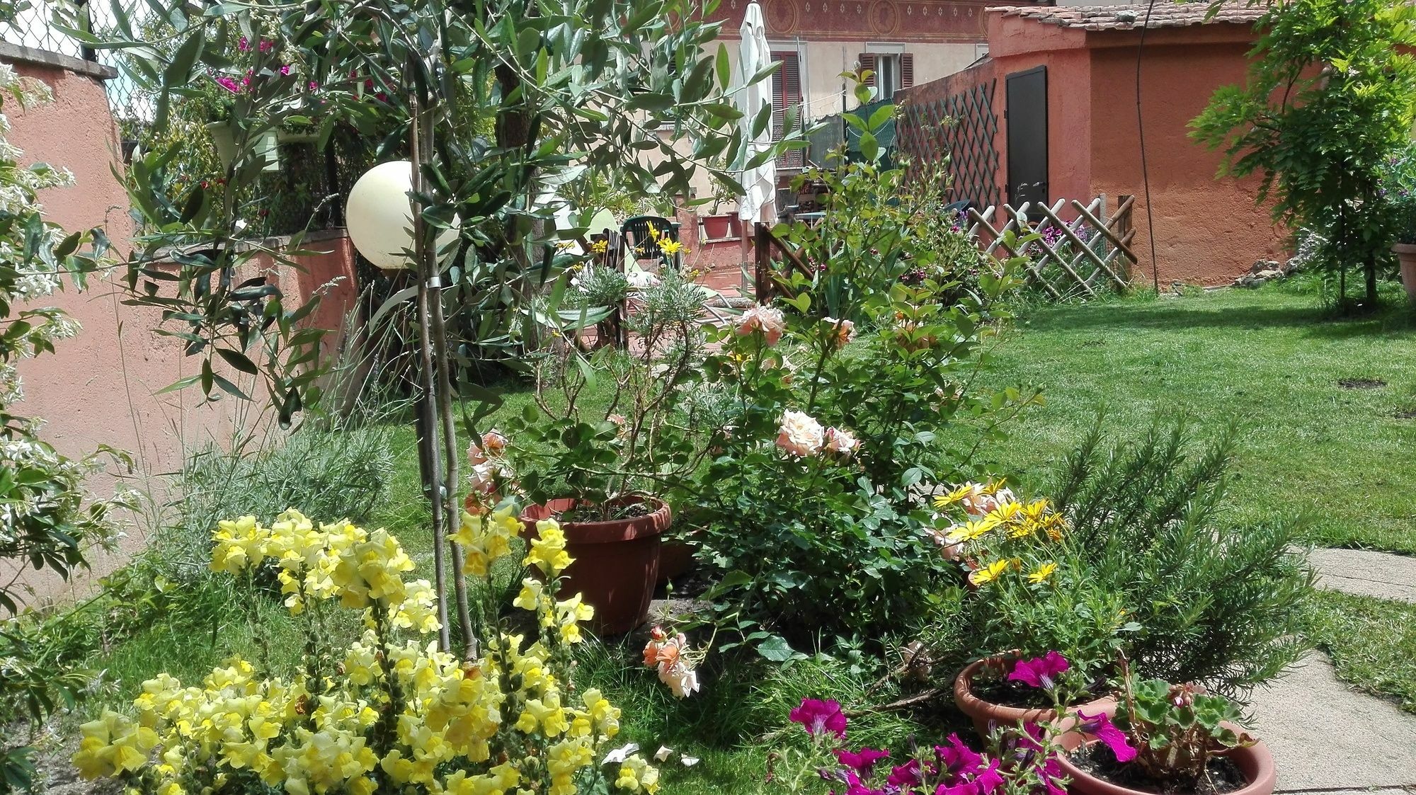 Al Giardino Di Alice Bed & Breakfast Perugia Exterior photo