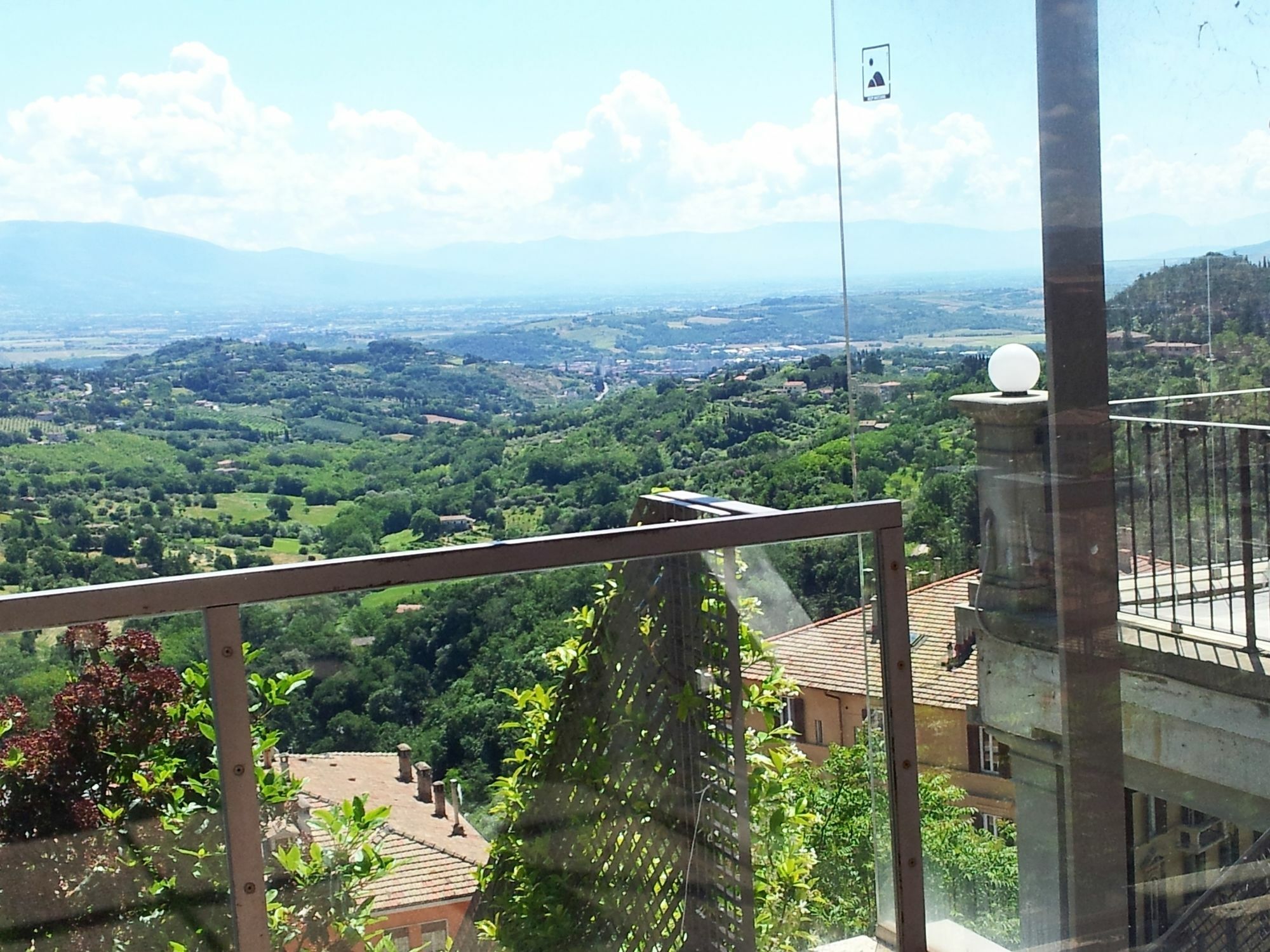 Al Giardino Di Alice Bed & Breakfast Perugia Exterior photo